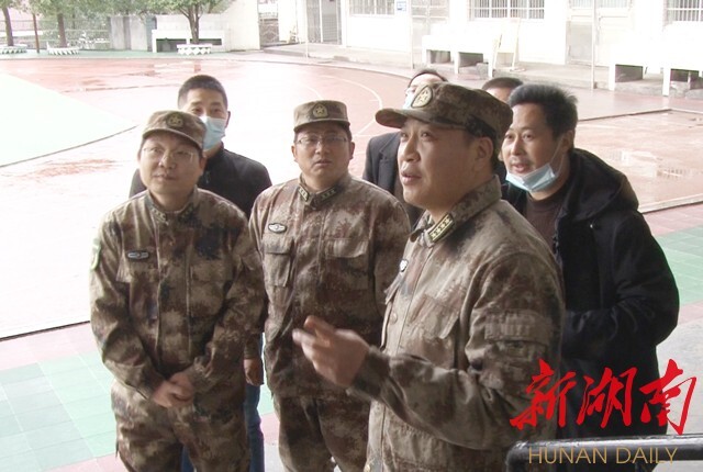 怀化军分区司令员舒可来沅陵检查指导武装工作